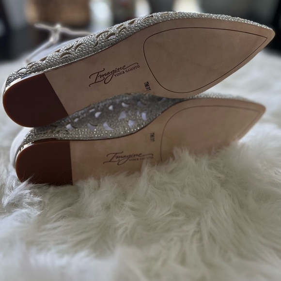 Imagine Vince Camuto Women's Garyn Ballet Flat size 7 - Picture 6 of 6